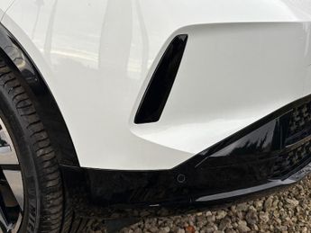 Vauxhall Grandland Electric 73kwh Ultimate Suv 5dr Electric Auto (213 Ps)