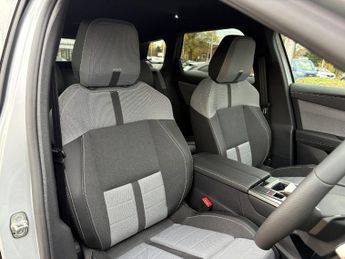 Vauxhall Grandland Electric 73kwh Ultimate Suv 5dr Electric Auto (213 Ps)