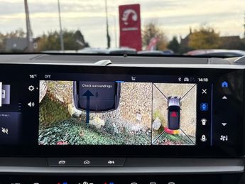 Vauxhall Grandland Electric 73kwh Ultimate Suv 5dr Electric Auto (213 Ps)