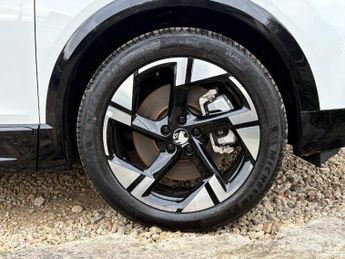 Vauxhall Grandland Electric 73kwh Ultimate Suv 5dr Electric Auto (213 Ps)