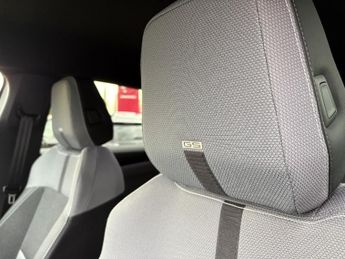 Vauxhall Grandland Electric 73kwh Ultimate Suv 5dr Electric Auto (213 Ps)