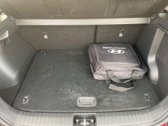 Hyundai Kona 64kwh Premium Suv 5dr Electric Auto (10.5kw Charger) (204 Ps)