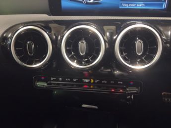 Mercedes Benz Cla 1.3 Cla180 Amg Line Coupe 4dr Petrol 7g Dct Euro 6 (s/s) (136 Ps