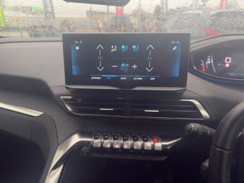 Peugeot 3008 SUV 1.2 Puretech Allure Premium  Plus Suv 5dr Petrol Eat Euro 6 (s/s