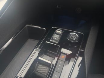 Peugeot 3008 SUV 1.2 Puretech Allure Premium  Plus Suv 5dr Petrol Eat Euro 6 (s/s