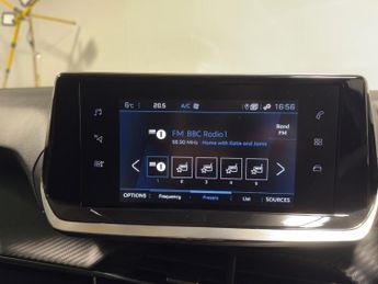 Peugeot 208 1.2 Puretech Allure Premium  Plus Hatchback 5dr Petrol Eat Euro 