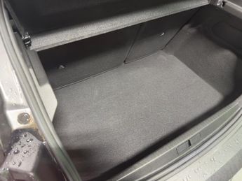 Peugeot 208 1.2 Puretech Allure Premium  Plus Hatchback 5dr Petrol Eat Euro 