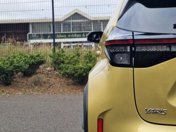 Toyota Yaris Cross 1.5 Vvt H Premiere Edition Suv 5dr Petrol Hybrid E CVT Euro 6 (s