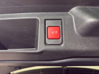 Vauxhall Grandland Electric 73kwh Ultimate Suv 5dr Electric Auto (213 Ps)