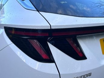 Hyundai Tucson 1.6 T Gdi Premium Suv 5dr Petrol Hybrid Auto Euro 6 (s/s) (215 P