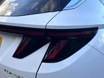 Hyundai Tucson 1.6 T Gdi Premium Suv 5dr Petrol Hybrid Auto Euro 6 (s/s) (215 P