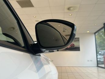 Vauxhall Corsa Electric 50kwh Ultimate Hatchback 5dr Electric Auto (136 Ps)