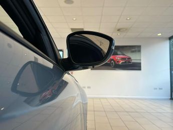 Vauxhall Corsa Electric 50kwh Ultimate Hatchback 5dr Electric Auto (136 Ps)