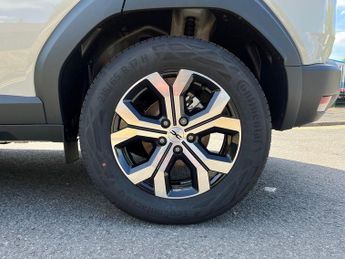 Dacia Duster 1.6 Hybrid Expression Suv 5dr Petrol Hybrid Auto Euro 6 (s/s) (1