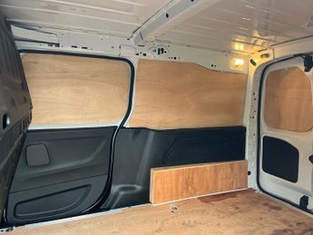 Vauxhall Combo E 2300 50kwh Dynamic Panel Van 6dr Electric Auto L2 H1 (7.4kw Char