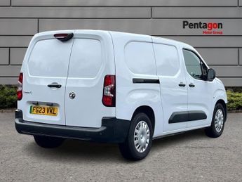 Vauxhall Combo E 2300 50kwh Dynamic Panel Van 6dr Electric Auto L2 H1 (7.4kw Char