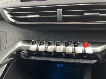 Peugeot 3008 SUV 1.2 Puretech Gt Line Premium Suv 5dr Petrol Eat Euro 6 (s/s) (13