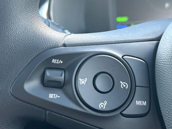 Vauxhall Corsa Electric 50kwh Design Hatchback 5dr Electric Auto (136 Ps)