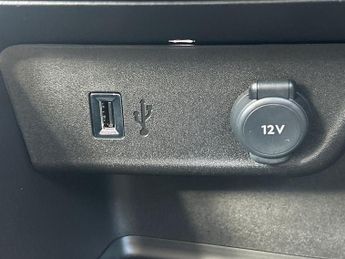 Vauxhall Corsa Electric 50kwh Design Hatchback 5dr Electric Auto (136 Ps)