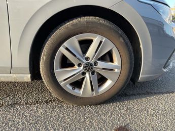 Volkswagen Golf Estate 1.0 Etsi Mhev Life Estate 5dr Petrol Hybrid Dsg Euro 6 (s/s) (11