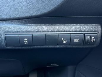 Toyota Corolla Hatchback 2.0 Vvt H Gpf Excel Hatchback 5dr Petrol Hybrid CVT Euro 6 (s/s)