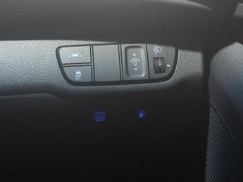 Hyundai Ioniq 1.6 H Gdi Premium Hatchback 5dr Petrol Hybrid Dct Euro 6 (s/s) (