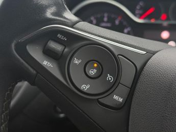 Vauxhall Crossland 1.5 Turbo D Ultimate Suv 5dr Diesel Auto Euro 6 (s/s) (120 Ps)