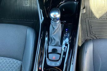 Toyota C Hr 2.0 Vvt H Gpf Design Suv 5dr Petrol Hybrid CVT Euro 6 (s/s) (184