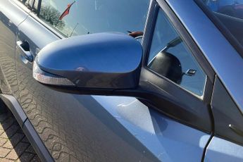 Toyota C Hr 2.0 Vvt H Gpf Design Suv 5dr Petrol Hybrid CVT Euro 6 (s/s) (184