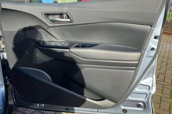 Toyota C Hr 2.0 Vvt H Gpf Design Suv 5dr Petrol Hybrid CVT Euro 6 (s/s) (184