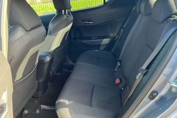 Toyota C Hr 2.0 Vvt H Gpf Design Suv 5dr Petrol Hybrid CVT Euro 6 (s/s) (184