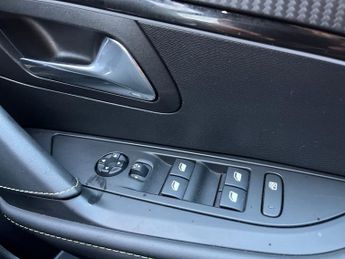 Peugeot 208 1.2 Puretech Gt Hatchback 5dr Petrol Eat Euro 6 (s/s) (100 Ps)