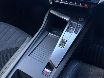 Peugeot E 308 54kwh Gt Hatchback 5dr Electric Auto (156 Ps)