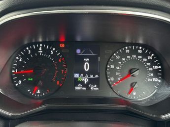 Renault Clio 1.0 Tce Iconic Hatchback 5dr Petrol CVT A7 Euro 6 (s/s) (90 Ps)