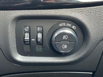 Vauxhall Astra Sports 1.4i Turbo Gpf Elite Nav Sports Tourer 5dr Petrol Auto Euro 6 (s