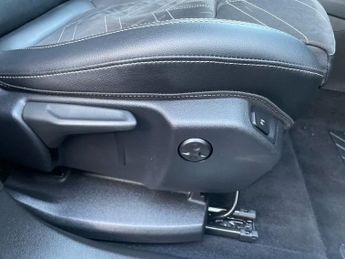 Vauxhall Grandland 1.5 Turbo D Ultimate Suv 5dr Diesel Auto Euro 6 (s/s) (130 Ps)