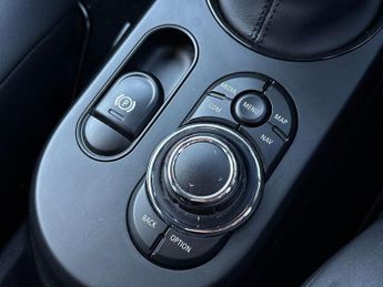 MINI Electric Hatch Cooper Se 32.6kwh Level 2 Hatchback 3dr Electric Auto (184 Ps)