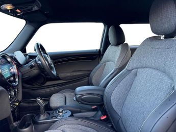 MINI Electric Hatch Cooper Se 32.6kwh Level 2 Hatchback 3dr Electric Auto (184 Ps)