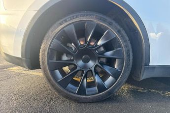 Tesla Model Y (dual Motor) Long Range Suv 5dr Electric Auto 4wde (384 Bhp)