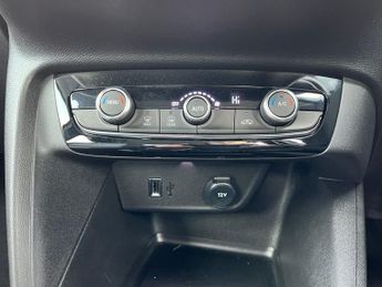 Vauxhall Corsa Electric 50kwh Design Hatchback 5dr Electric Auto (136 Ps)