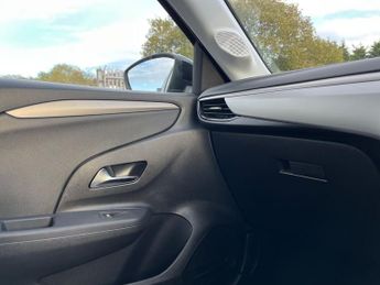 Vauxhall Corsa Electric 50kwh Design Hatchback 5dr Electric Auto (136 Ps)