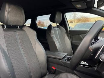 Peugeot 3008 SUV 1.2 Puretech Gt Line Premium Suv 5dr Petrol Eat Euro 6 (s/s) (13