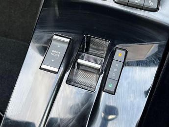 Vauxhall Mokka Electric 50kwh Ultimate Suv 5dr Electric Auto (136 Ps)