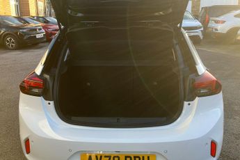 Vauxhall Corsa Electric 50kwh Elite Nav Hatchback 5dr Electric Auto (7.4kw Charger) (136