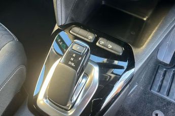 Vauxhall Corsa Electric 50kwh Elite Nav Hatchback 5dr Electric Auto (7.4kw Charger) (136