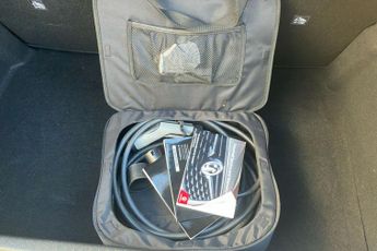 Vauxhall Corsa Electric 50kwh Elite Nav Hatchback 5dr Electric Auto (7.4kw Charger) (136