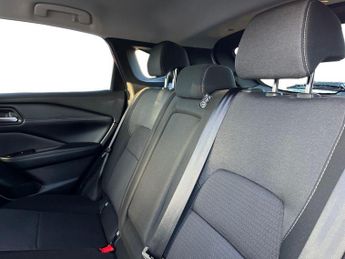 Nissan Qashqai 1.3 Dig T Mhev N Connecta Suv 5dr Petrol Hybrid Xtron Euro 6 (s/