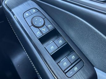 Nissan Qashqai 1.3 Dig T Mhev N Connecta Suv 5dr Petrol Hybrid Xtron Euro 6 (s/