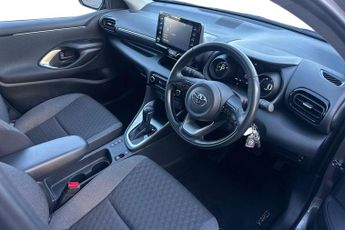 Toyota Yaris 1.5 Vvt H Design Hatchback 5dr Petrol Hybrid E CVT Euro 6 (s/s) 