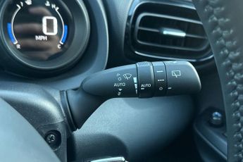 Toyota Yaris 1.5 Vvt H Design Hatchback 5dr Petrol Hybrid E CVT Euro 6 (s/s) 